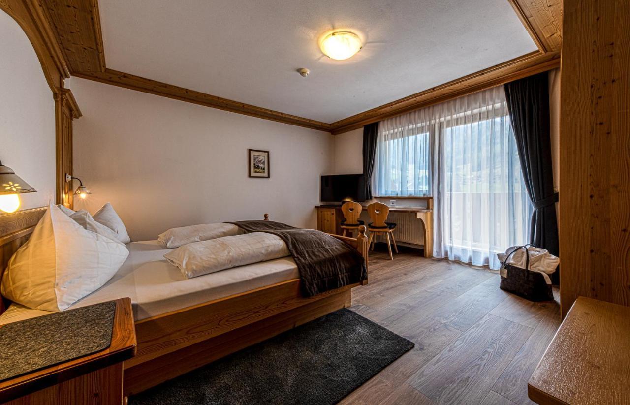 Apartments Sunela セルヴァ・ディ・ヴァル・ガルデーナ エクステリア 写真