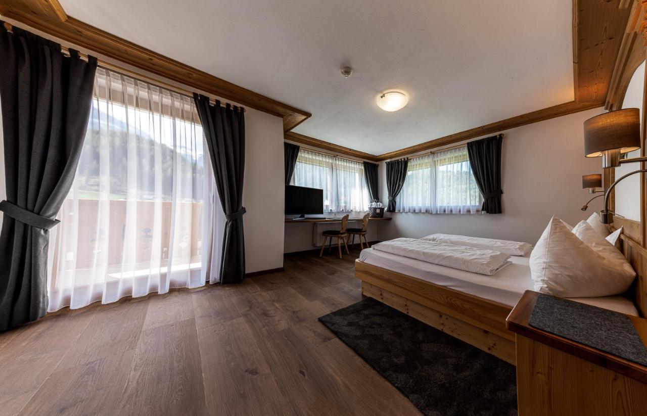 Apartments Sunela セルヴァ・ディ・ヴァル・ガルデーナ エクステリア 写真
