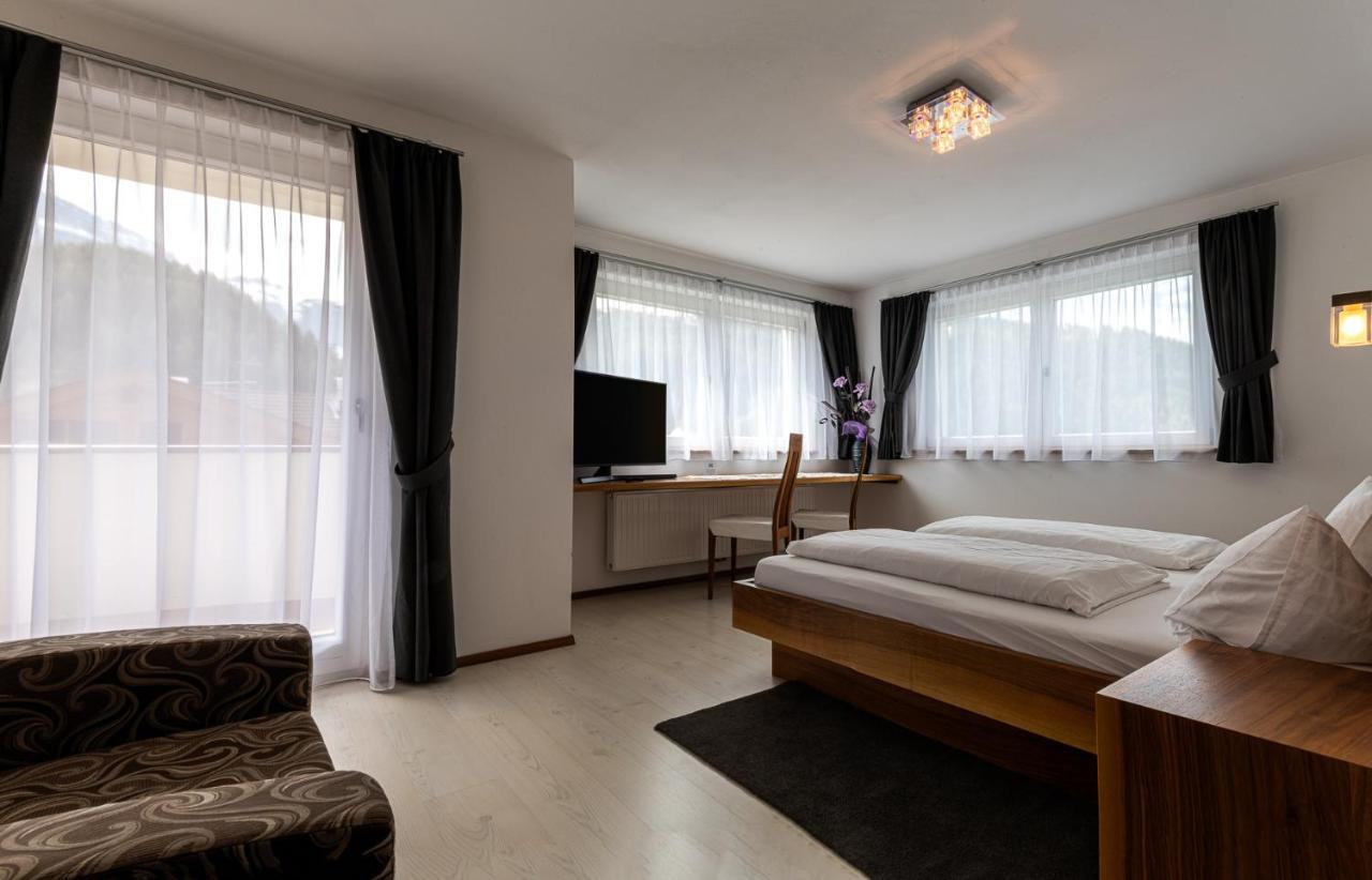 Apartments Sunela セルヴァ・ディ・ヴァル・ガルデーナ エクステリア 写真