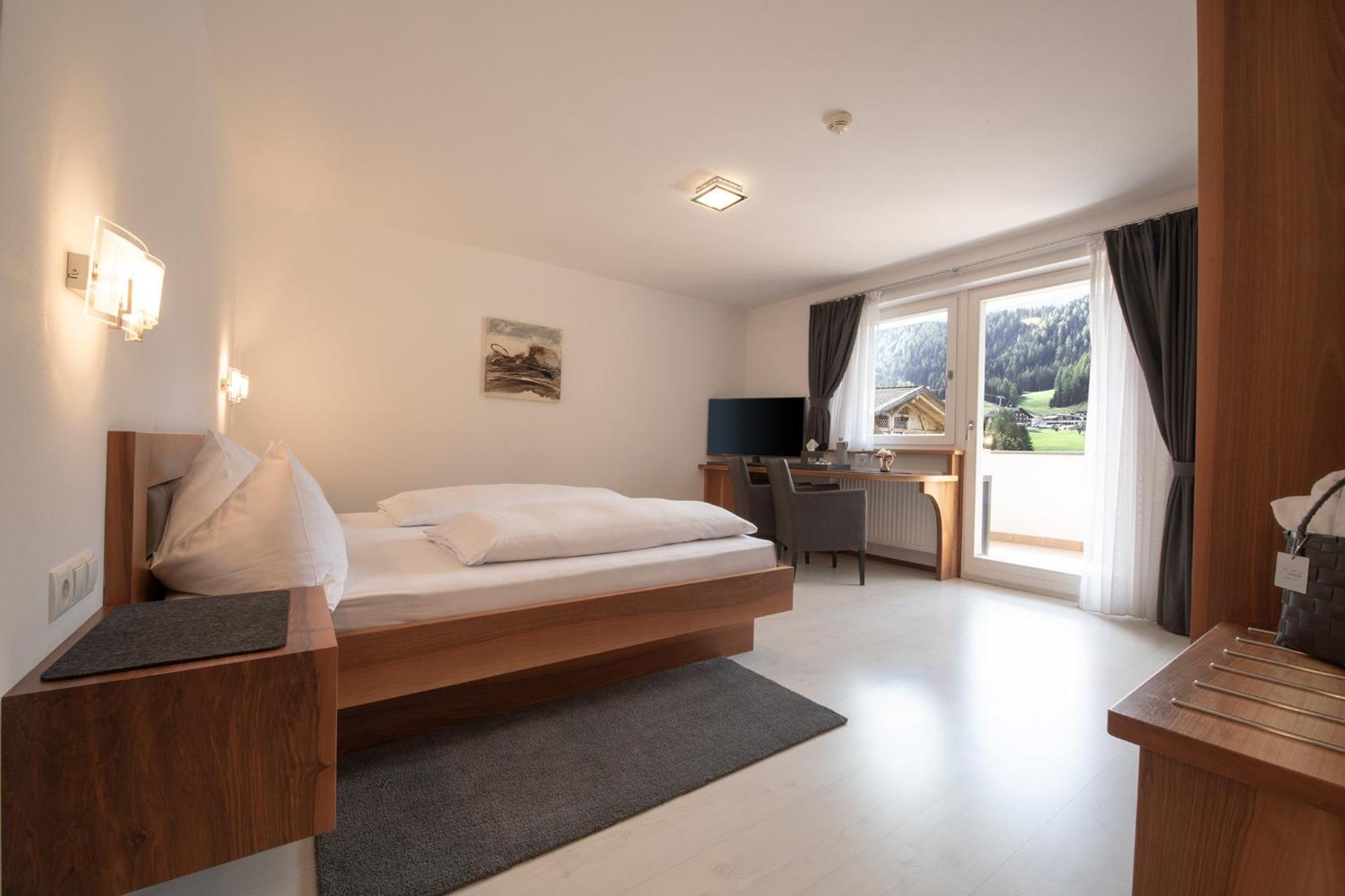 Apartments Sunela セルヴァ・ディ・ヴァル・ガルデーナ エクステリア 写真