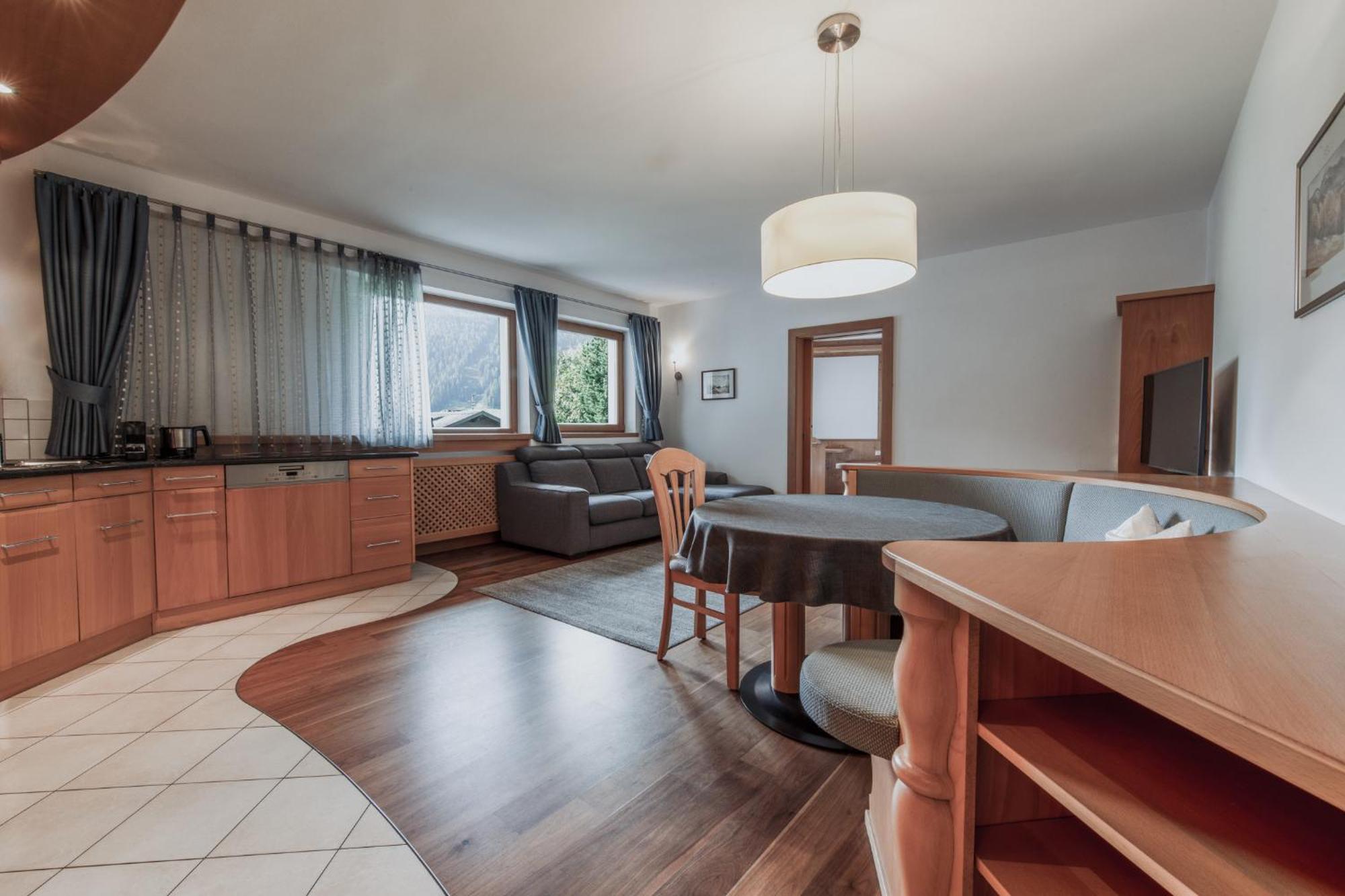 Apartments Sunela セルヴァ・ディ・ヴァル・ガルデーナ エクステリア 写真