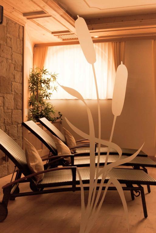 Apartments Sunela セルヴァ・ディ・ヴァル・ガルデーナ エクステリア 写真