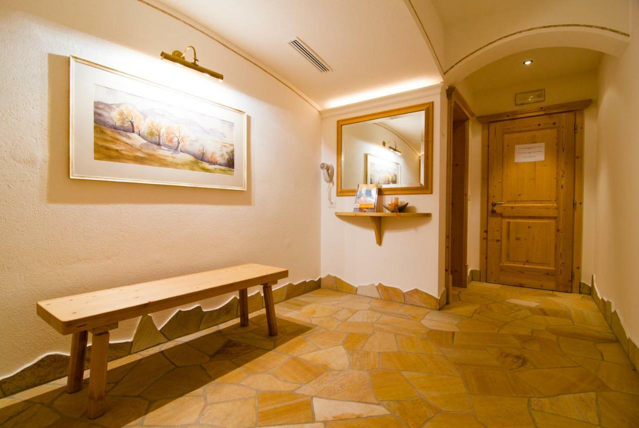 Apartments Sunela セルヴァ・ディ・ヴァル・ガルデーナ エクステリア 写真
