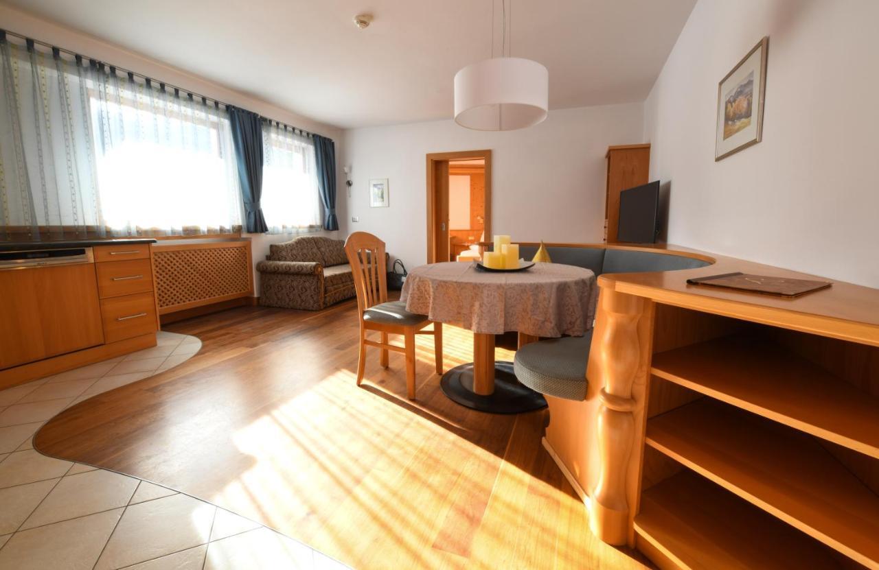 Apartments Sunela セルヴァ・ディ・ヴァル・ガルデーナ エクステリア 写真